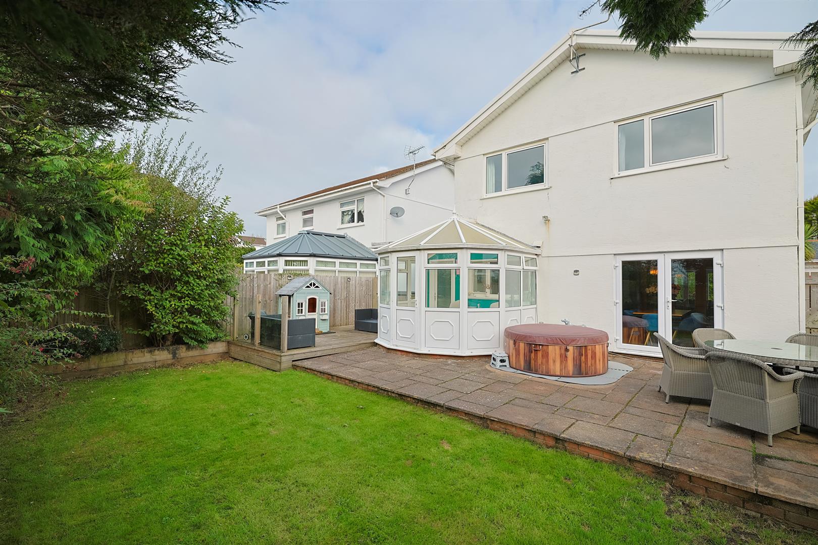 St. Andrews Close, Mayals, Swansea, SA3 5DX